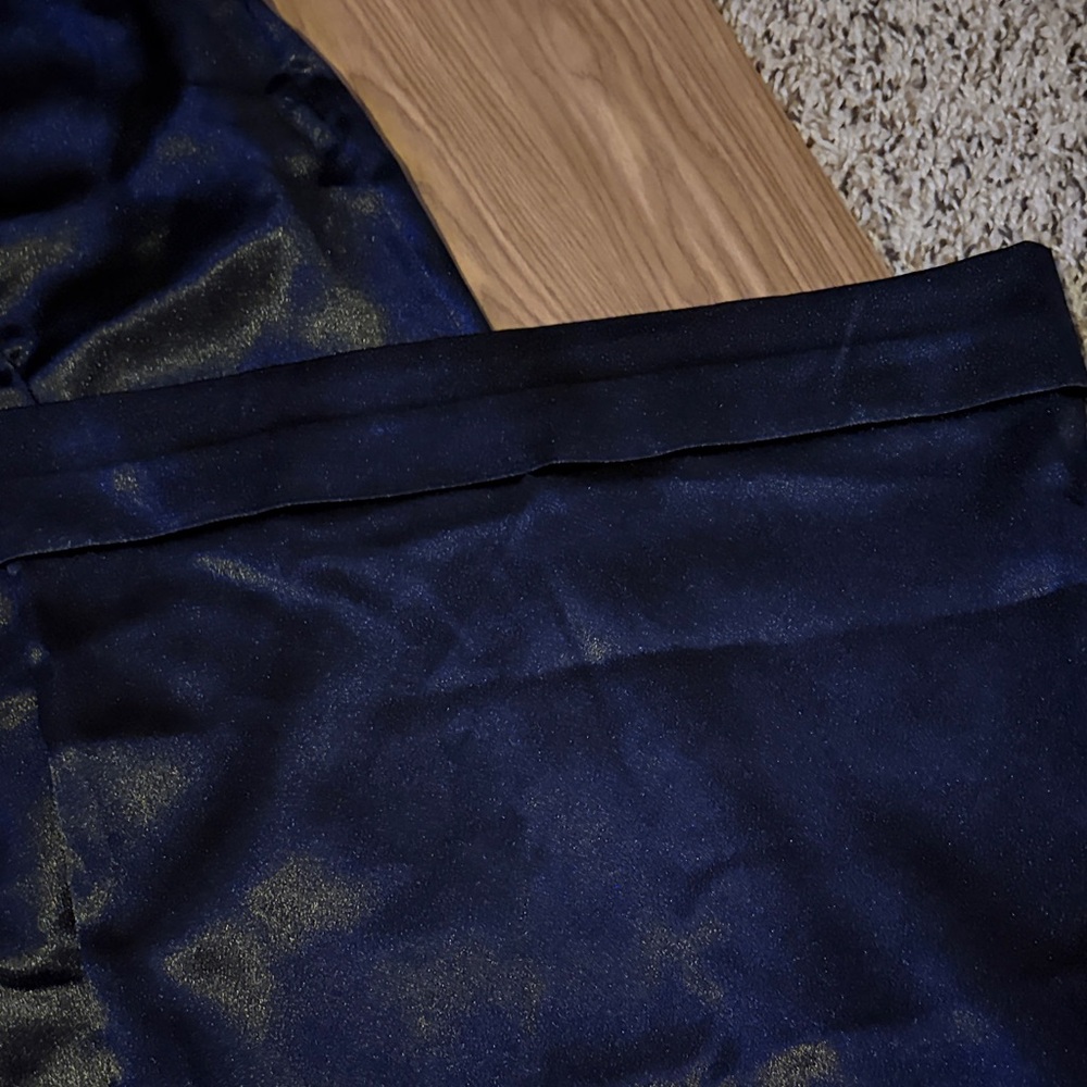 Satiny Wide Leg Pants - Picture 4 of 9